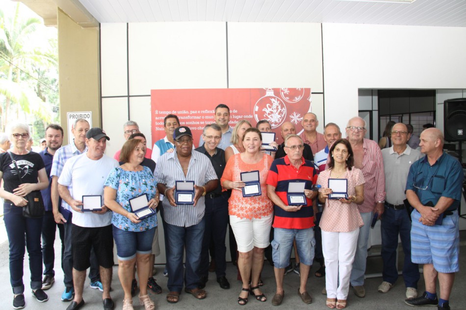 Samae homenageia servidores aposentados em encerramento do ano