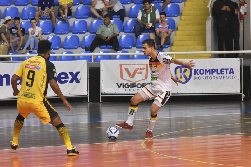 Em preparação para temporada, Blumenau futsal empata com Jaraguá