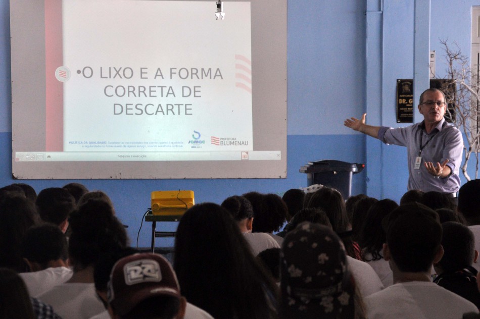 Samae fará palestras nas escolas municipais sobre o descarte de lixo