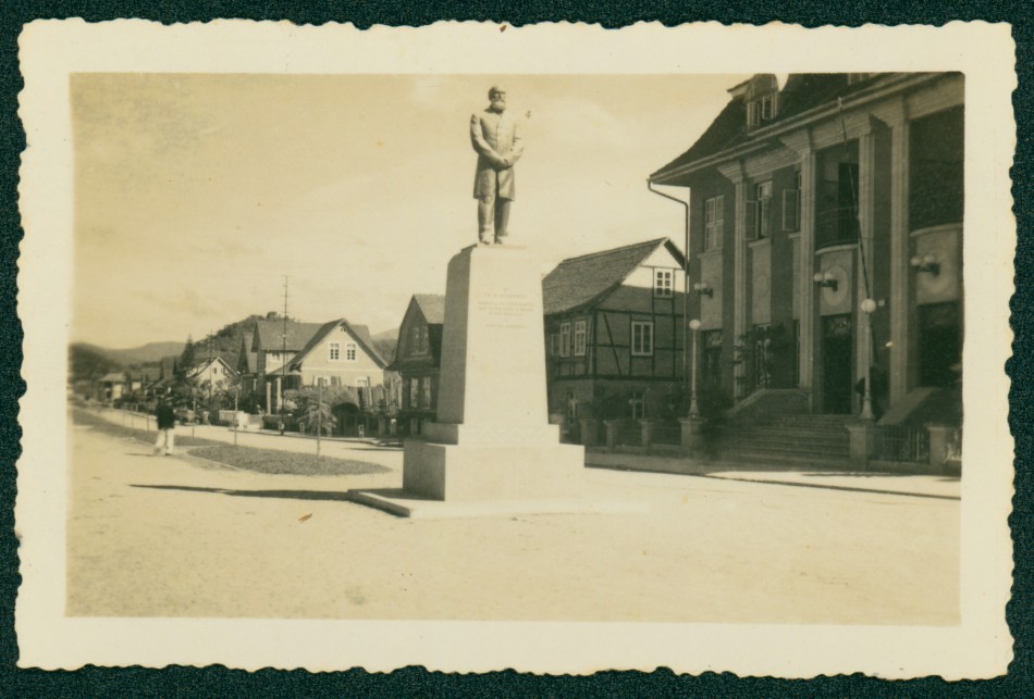 Memória Digital: Monumento Dr. Blumenau