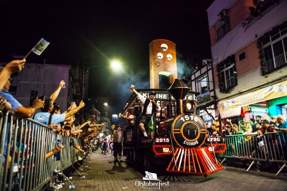 Aberta vaga para novo grupo dos desfiles da Oktoberfest Blumenau