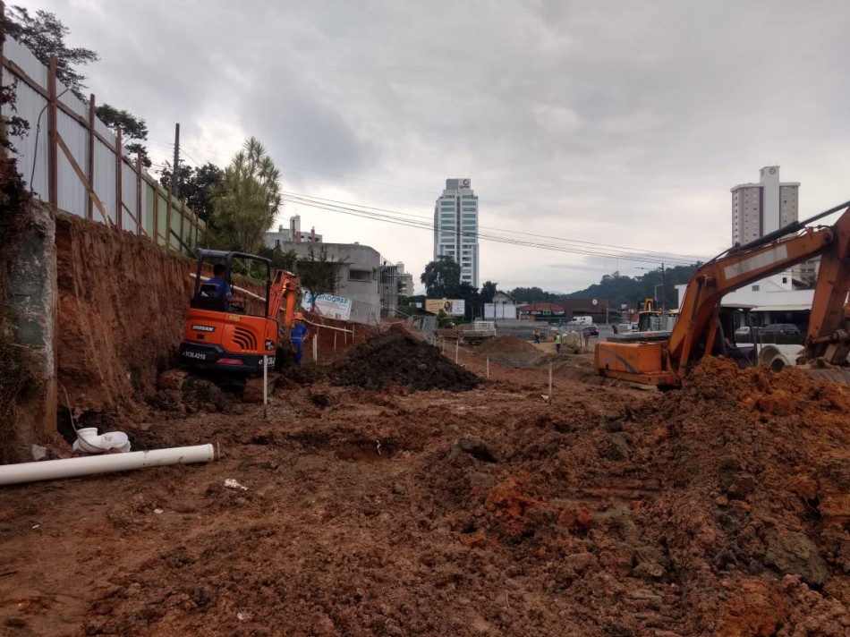 Rua Jacó Brueckheimer fica interditada a partir desta terça-feira, dia 28