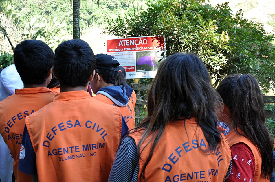 Agentes Mirins da Defesa Civil visitam Prefeitura nesta segunda-feira, dia 27