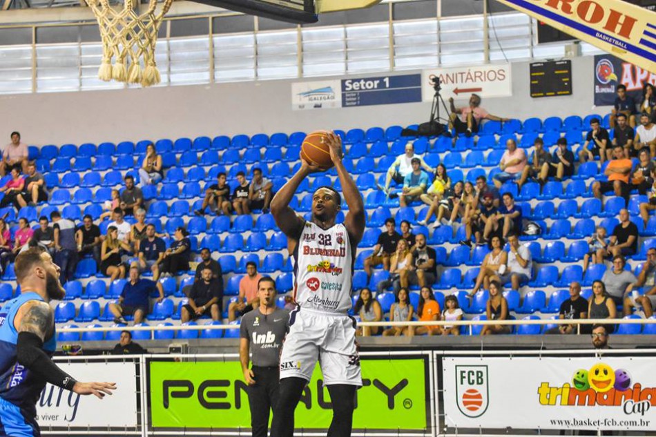 Basquete Blumenau/FMD busca reabilitação em casa pela Liga Ouro