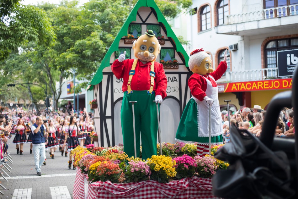 1º Desfile da Sommerfest 2019 é transferido para sábado, dia 26