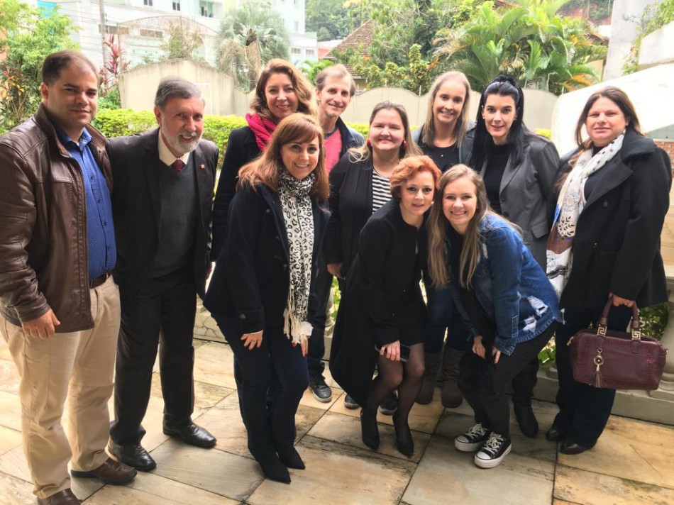 Especialistas visitam Blumenau para conhecer os trabalhos dos Creas