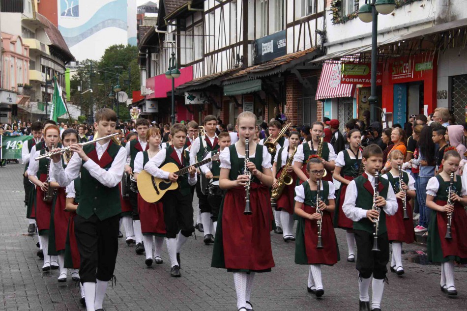Blumenau comemora 169 anos com programação especial