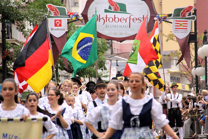 Organização da Oktoberfest faz seletiva de bandas e fanfarras