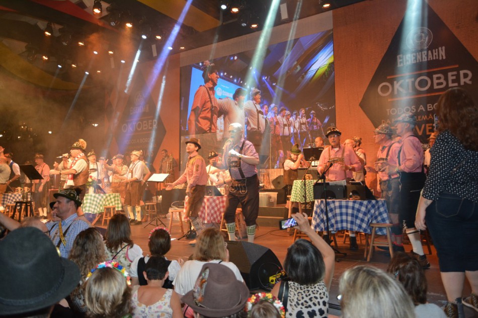 Depois de 18 dias, a 36ª Oktoberfest chega ao fim