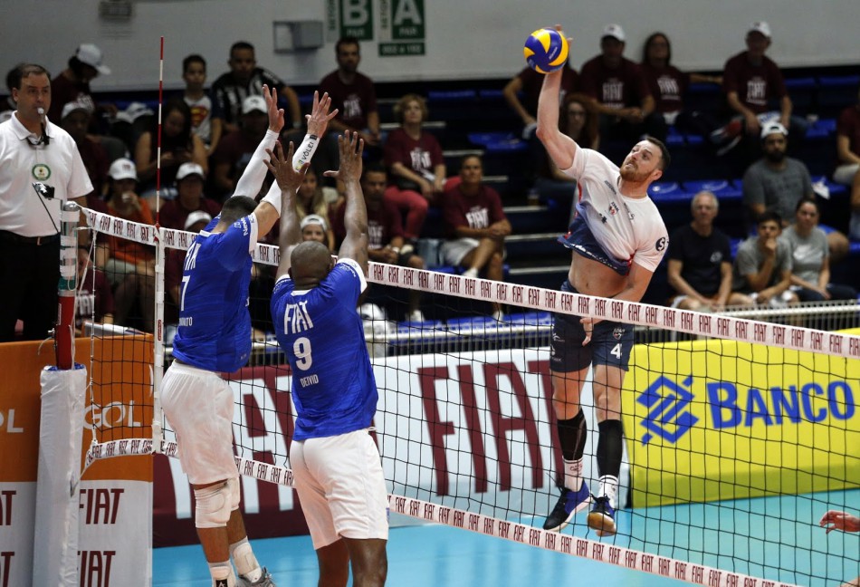 APAN vence terceira partida seguida e sobe na classificação da Superliga