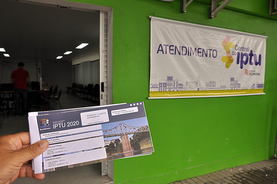 Começam os atendimentos na Central do IPTU
