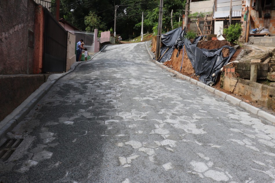 Prefeitura executa obras de Mutirão em vários bairros da cidade