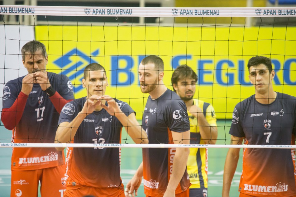 APAN recebe Itapetininga em busca da vaga no playoff da Superliga
