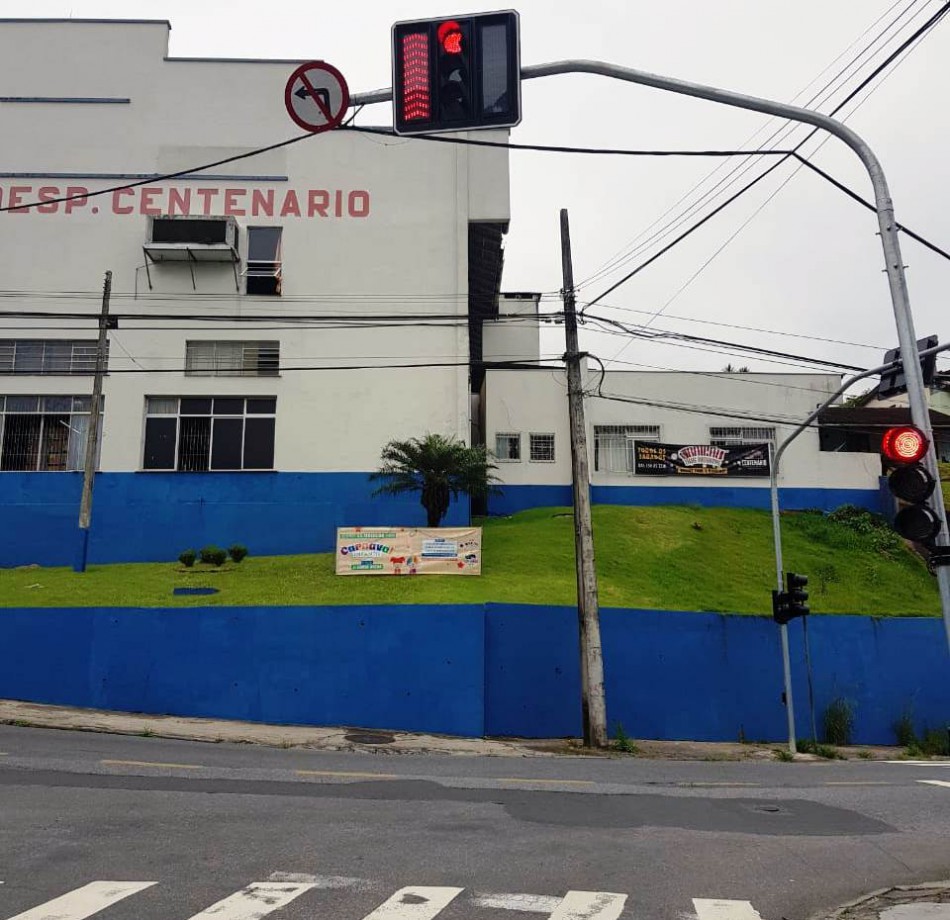 Prefeitura altera trânsito na Rua Centenário e ajusta tempo semafórico