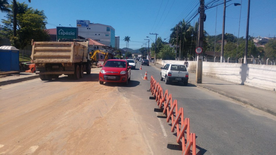 Trânsito modificado em trecho da Francisco Vahldieck nesta terça