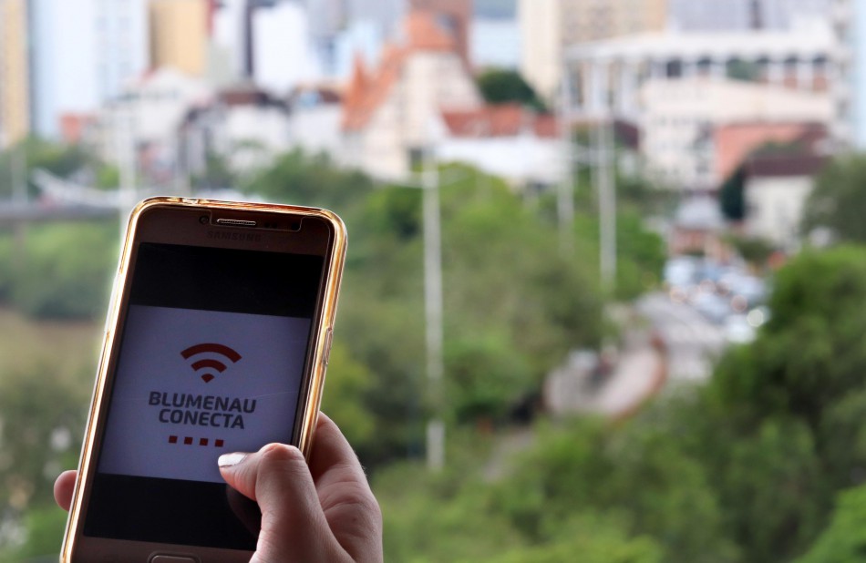 Blumenau Conecta chega a 100% de cobertura nas unidades da saúde
