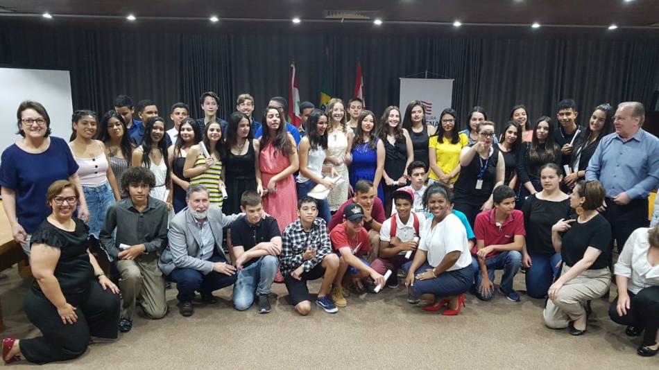 Programa de Iniciação ao Trabalho forma 52 adolescentes