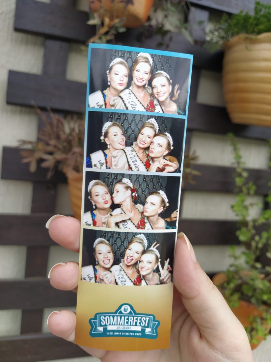 Cabine de fotos retrô funciona gratuitamente na Sommerfest