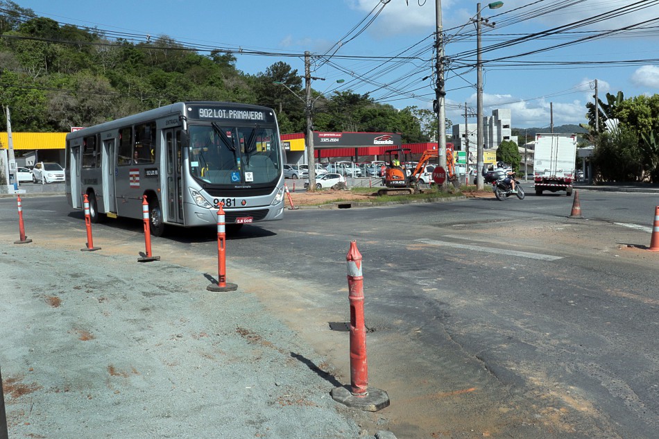 Obras na Rua General Osório ocorrem paralelamente em vários trechos da via