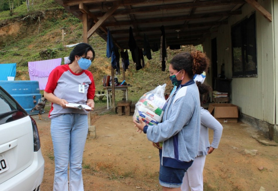 Defesa Civil segue arrecadando alimentos para famílias de Blumenau