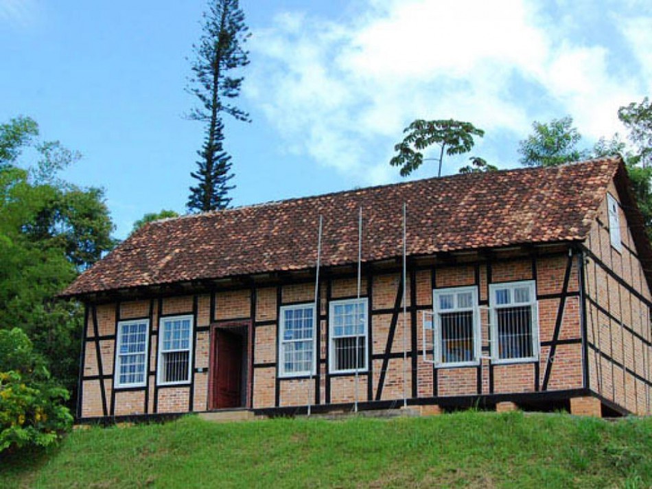 Município abre consulta de preços para obras na Escola Número 1