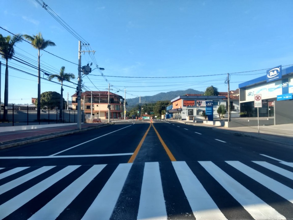 Prefeitura executa sinalização de trânsito em trecho da Rua General Osório