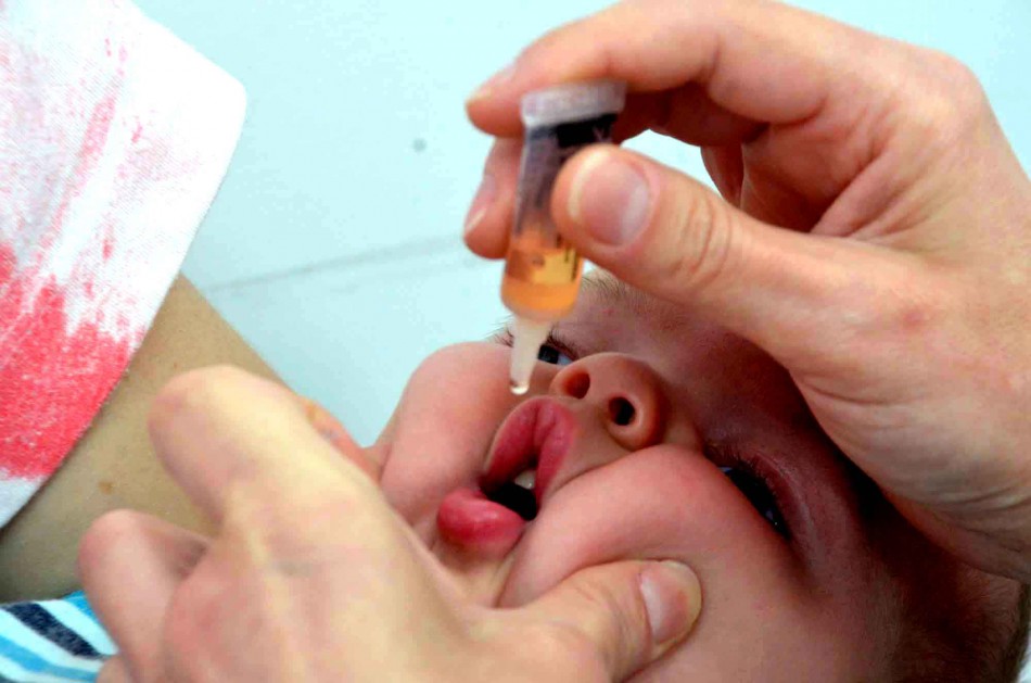 Ambulatórios Gerais vão abrir no sábado para imunização contra Paralisia Infantil