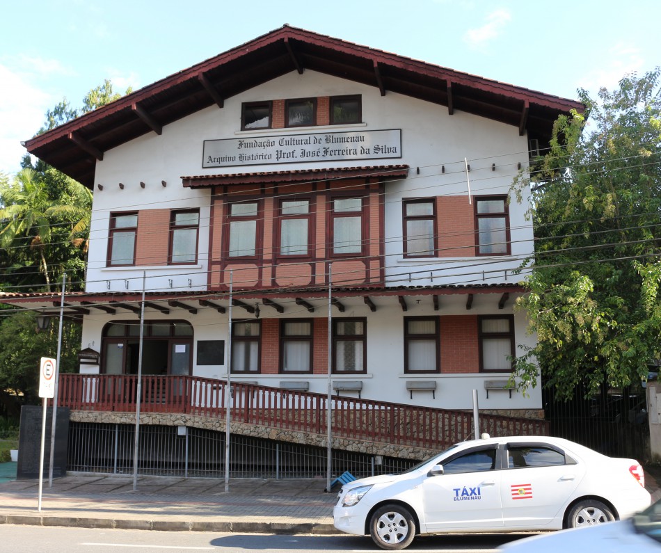 Biblioteca Municipal participa de circuito literário