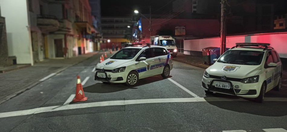 GMT aborda 120 veículos durante fiscalização de trânsito em Blumenau