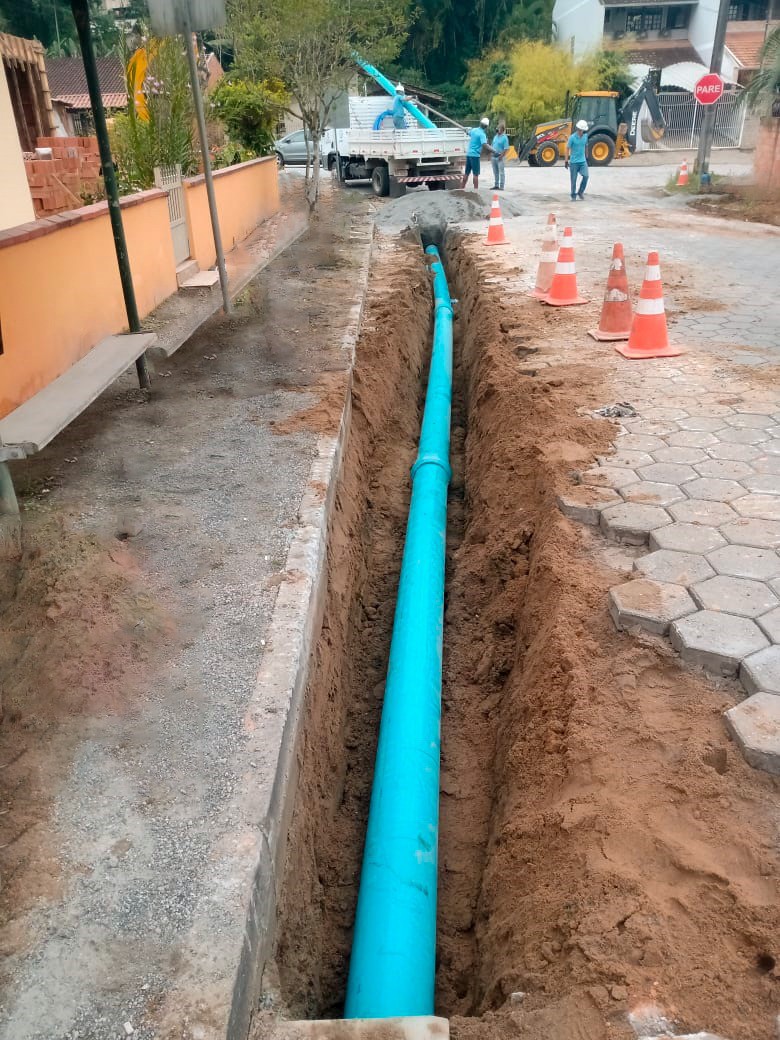 Obra de ampliação da rede de abastecimento nas ruas Botuverá, Ucrânia e Estônia é concluída