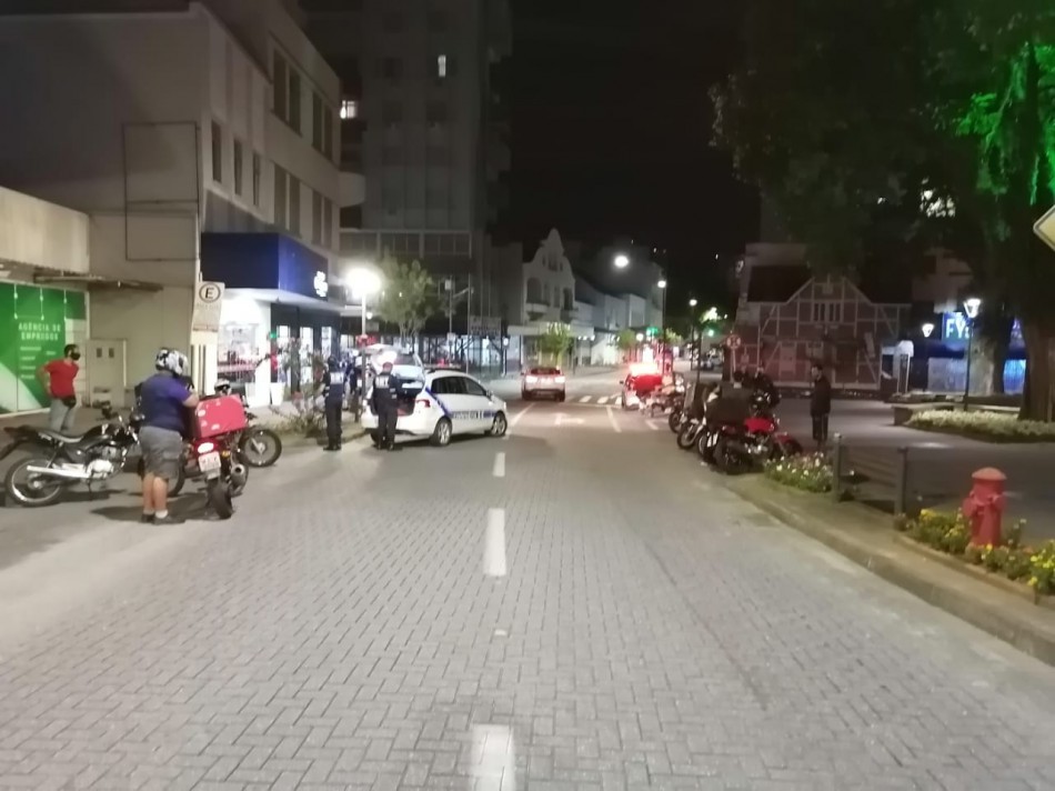 GMT intensifica fiscalização em motocicletas com escapamento alterado em Blumenau