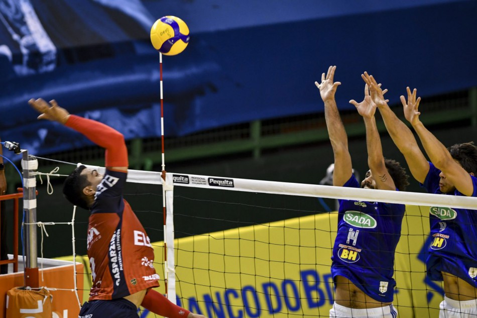 Em busca da quarta vitória seguida, APAN/Eleva/Blumenau encara o líder da Superliga