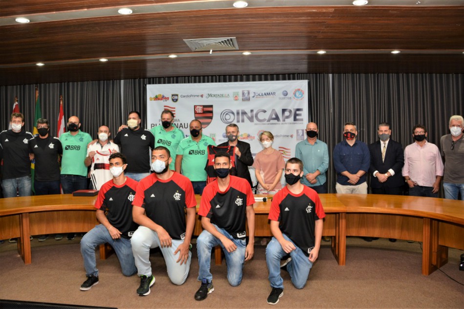Projeto Basquete Flamengo Blumenau é apresentado em evento na noite desta terça-feira