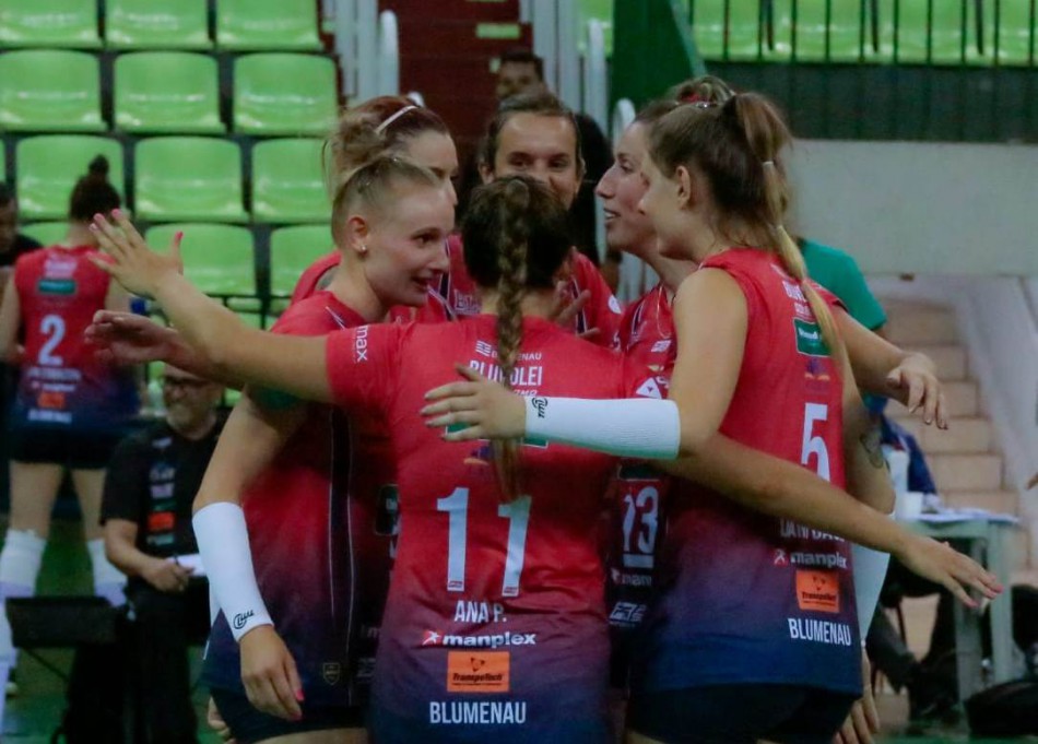 Com atuação irretocável, Bluvolei vence na estreia da Superliga B