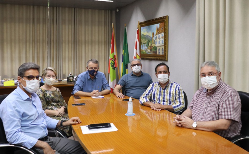Prefeito Mário Hildebrandt anuncia primeiros nomes do Colegiado