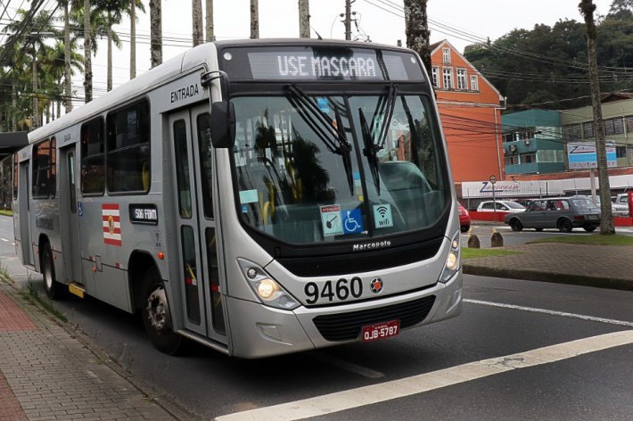 Transporte coletivo para profissionais da saúde segue com operação neste final de semana