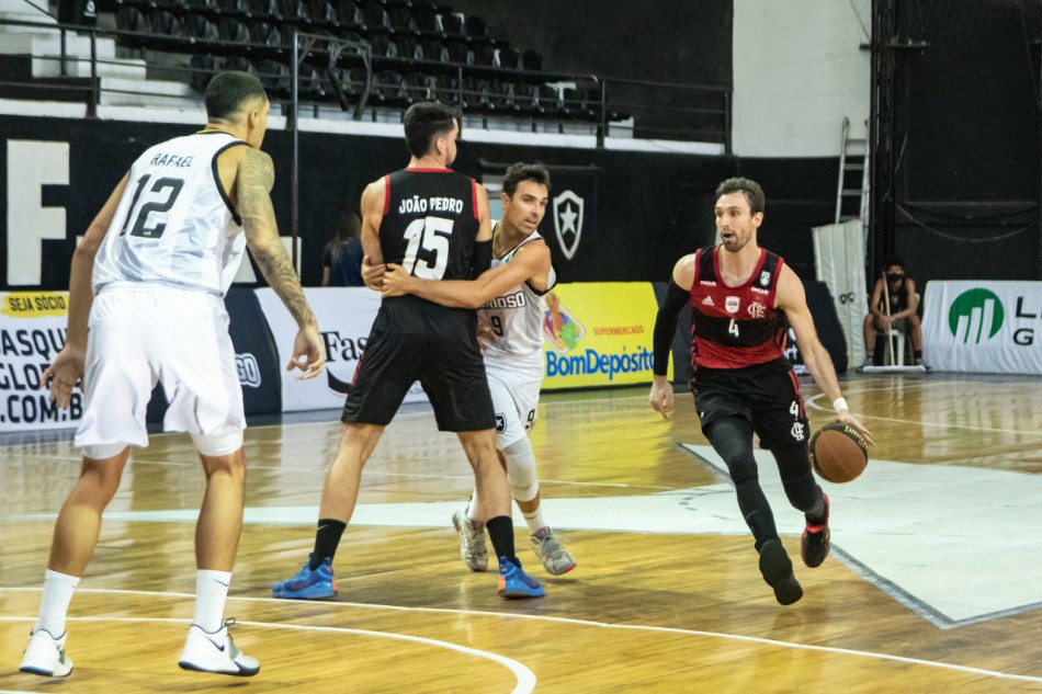 Vitória por um ponto contra o Botafogo coloca o Flamengo Blumenau na liderança do Brasileiro de Basquete
