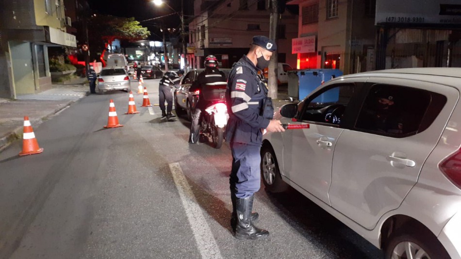 GMT aborda quatro condutores embriagados no último fim de semana nos cinturões noturnos