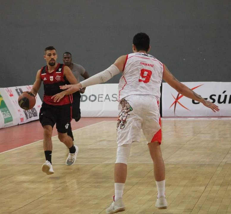 Flamengo Blumenau é superado na estreia do Campeonato Brasileiro de Basquete masculino