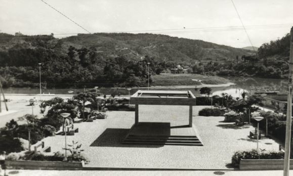 Memória Digital: Praça Dr. Blumenau