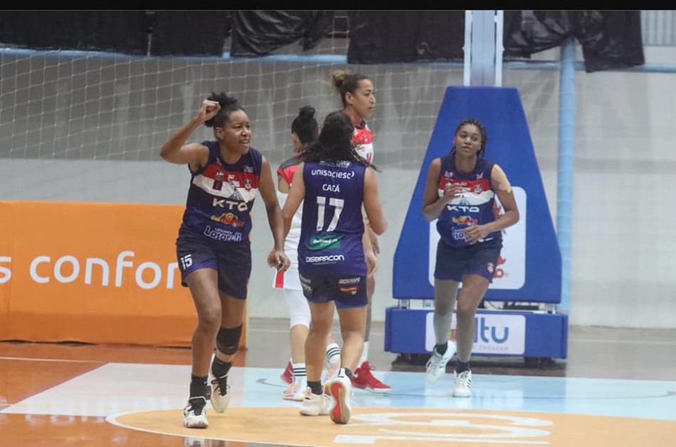 Após vitória contra o Ituano, KTO/Blumenau enfrenta o LSB/Rio de Janeiro pela Liga de Basquete Feminino