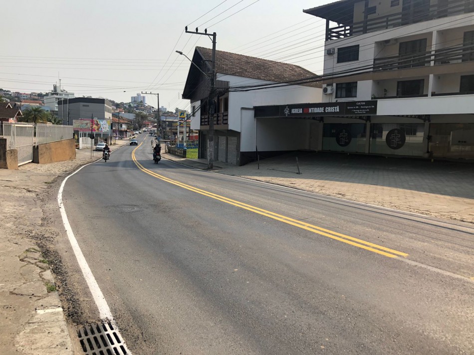 Prefeitura finaliza nesta semana revitalização da Rua Frei Estanislau Schaette