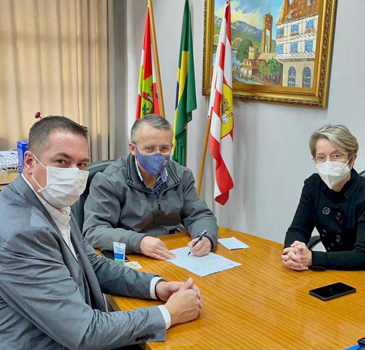 Michael Schneider reassume, de forma interina, presidência do Samae
