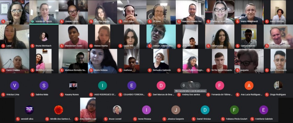 Programa de Iniciação ao Trabalho forma 43 adolescentes
