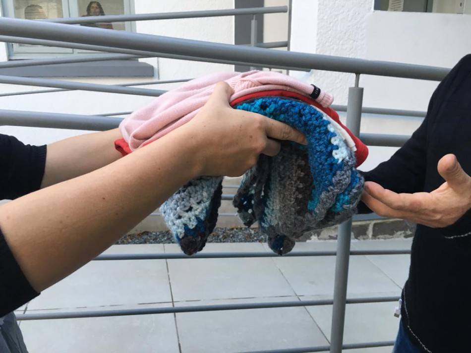 Prefeitura aceita doações de roupas masculinas para população em situação de rua