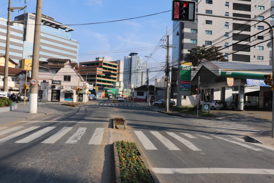 Prefeitura inicia obra de revitalização na Rua Almirante Barroso