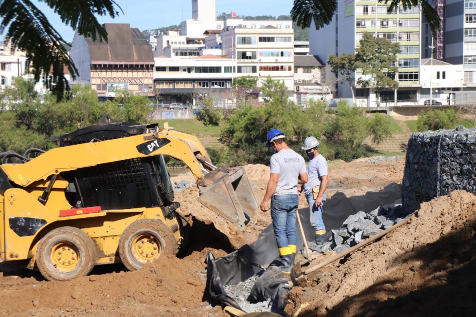 Obra de revitalização da Prainha segue em ritmo acelerado