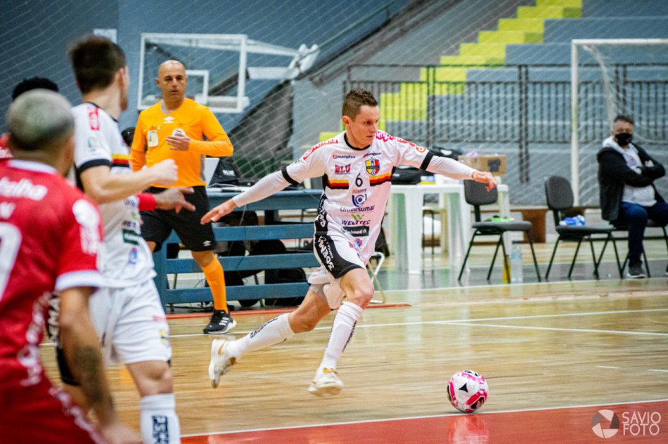 Blumenau enfrenta domingo o Marreco Futsal fora de casa