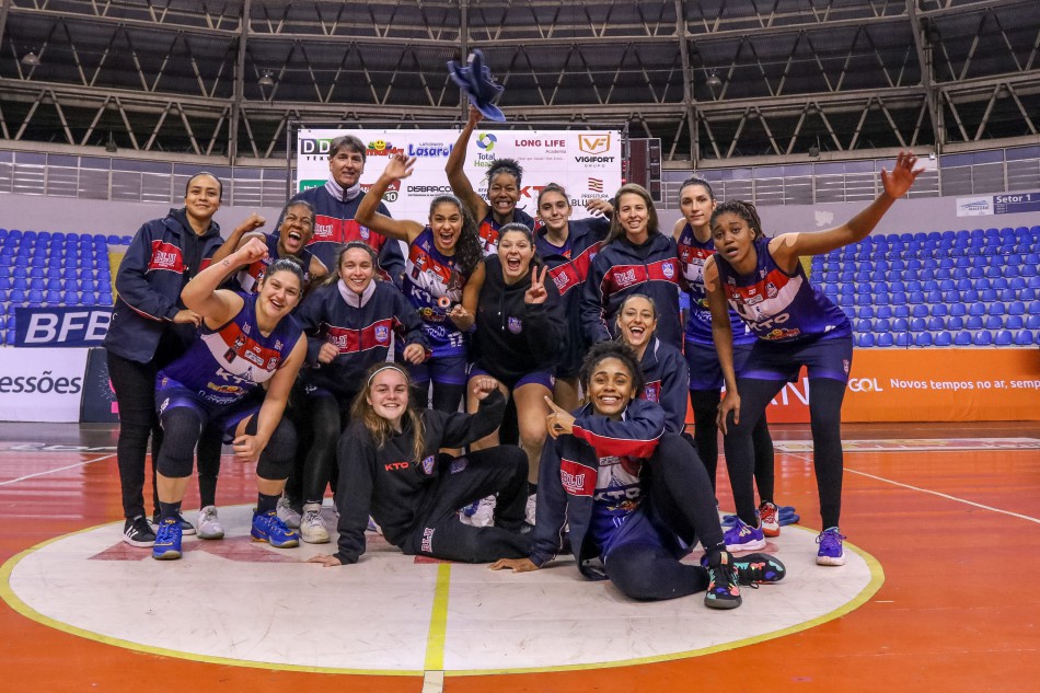 KTO/Blumenau vence e se aproxima da final da Liga de Basquete Feminino