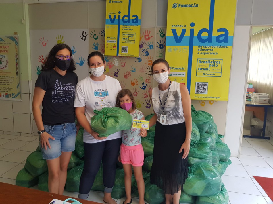 Banco de Alimentos distribui 500 cestas para famílias em vulnerabilidade